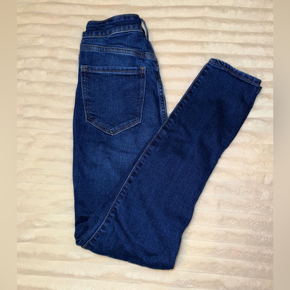 Old navy super skinny stretch rockstar jeans dark wash size 6